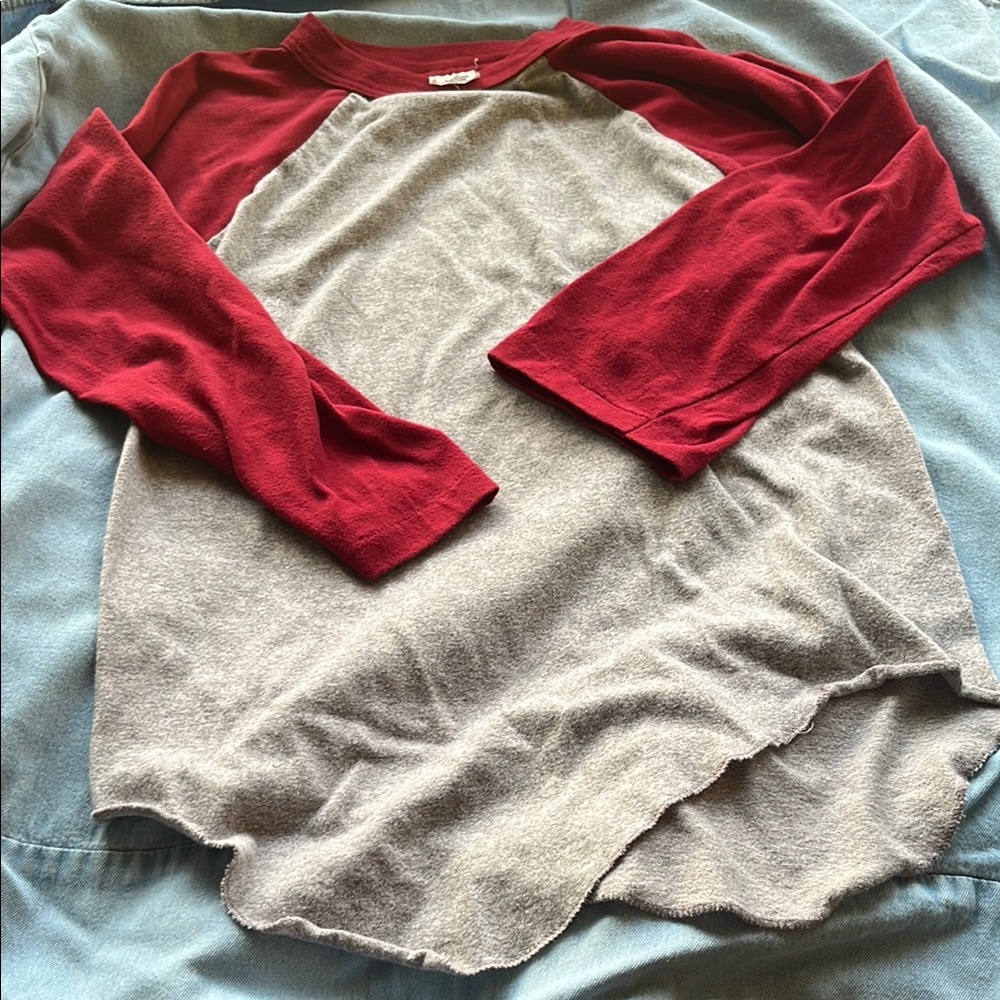🌺Red and Gray Raglan Long Sleeve Shirt